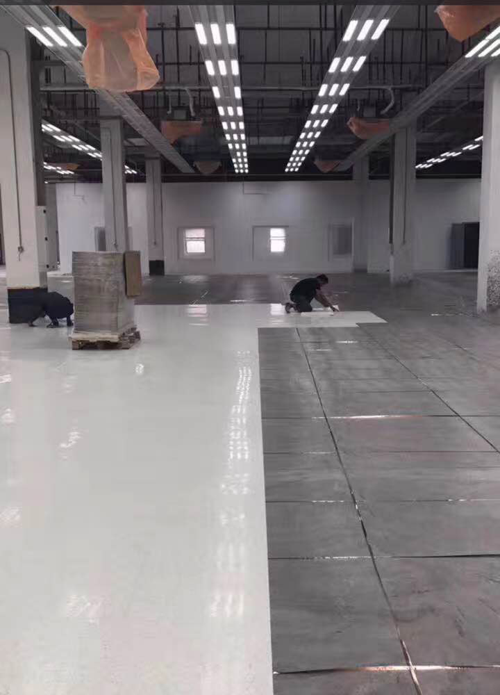 精密電子潔凈車間PVC防靜電地板施工圖片